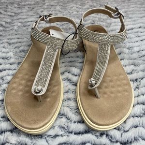 Cliffs by White Mountain | Women's Cushioned Thong Sandals